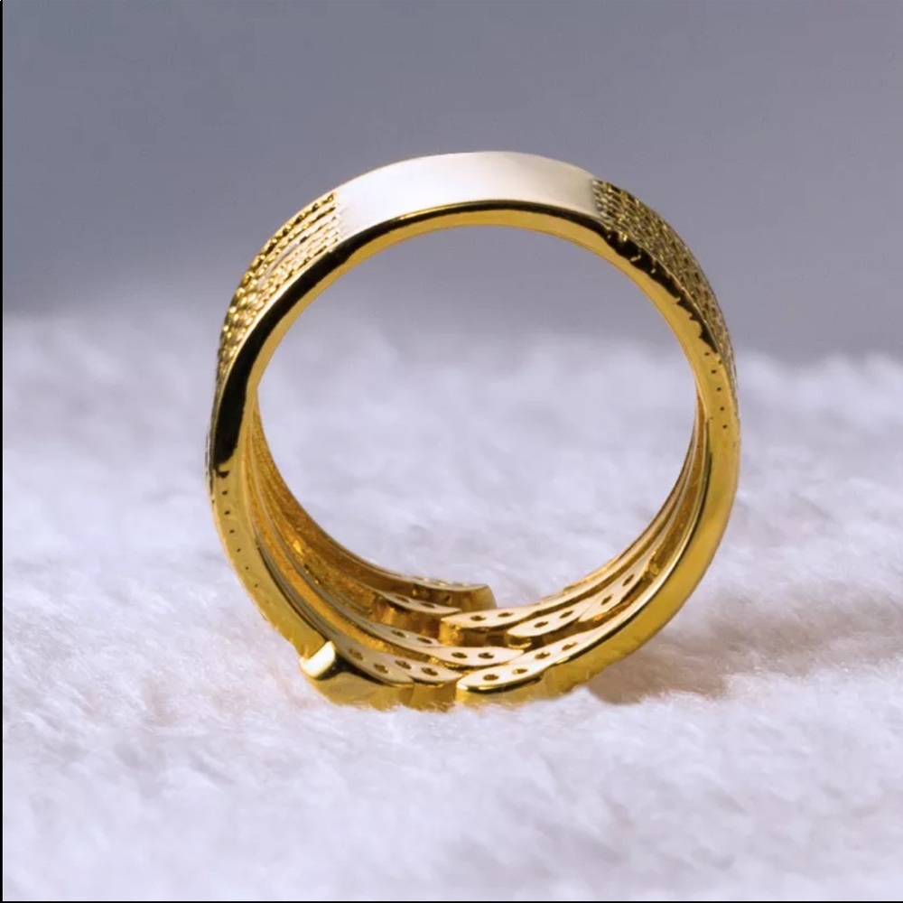 New Women’s Yellow Gold Diamond Adjustable Ring - Picture 3 of 4